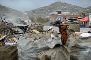 Afghanistan child garbage picker (Wakil Kohsar:AFP:Getty Images) Apr 13 2015