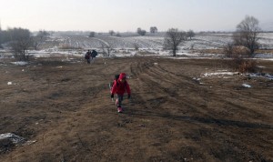 Child refugee (Darko Vojinovic:AP) Feb 6 2016