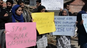 Handwara solidarity protest in Srinagar (from Kashmirunheard)