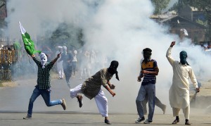 Kashmiri protesters after Eid prayers (AFP) July 7 2016
