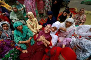 Kashmiri funeral (. REUTERS:Cathal McNaughton) Aug 23 2016
