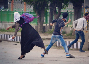 Kashmir--Srinagar students (Faisal Khan) May 17 2017