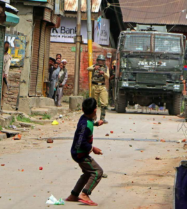 Kashmir boy vs armored vehicles May 31 2017