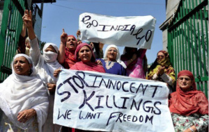 Kashmir women protesters (tweeted by Rida Rubab) Aug 19 2017